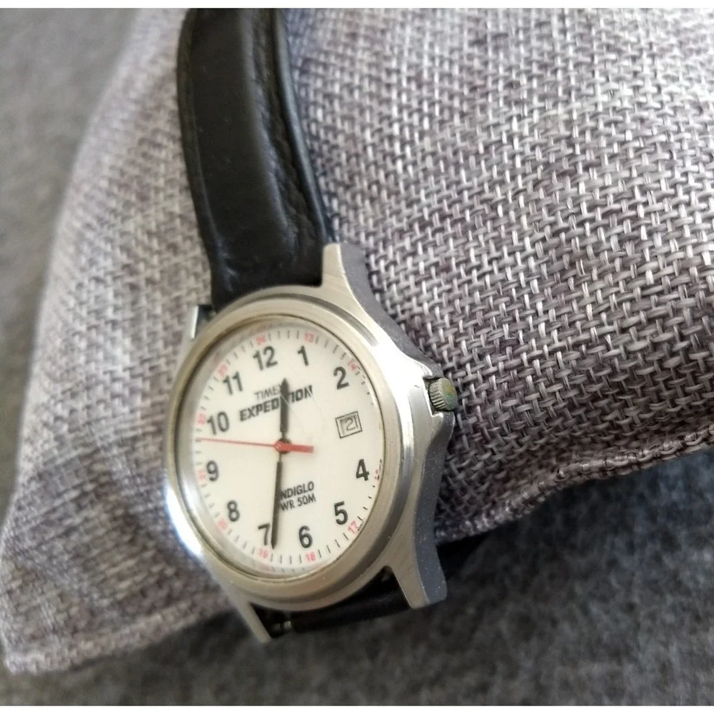 Timex Indiglo Expedition Watch White Dial Stainless Back Red Second Hand Date
